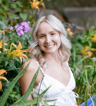 Jenna Cerullo - Owner of Glow Queens